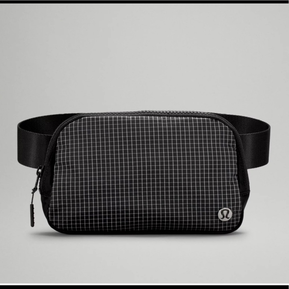 Lululemon Belt Bag Dog Treat Bag Excercise Bag Fanny Pack